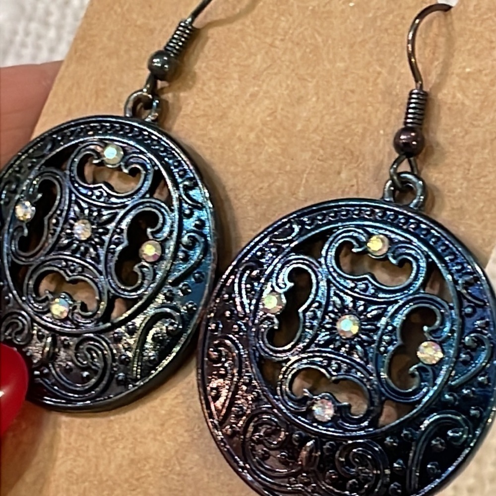 💐5/25 round medallion rhinestone dark metal disc dangle drop earrings - Picture 2 of 5